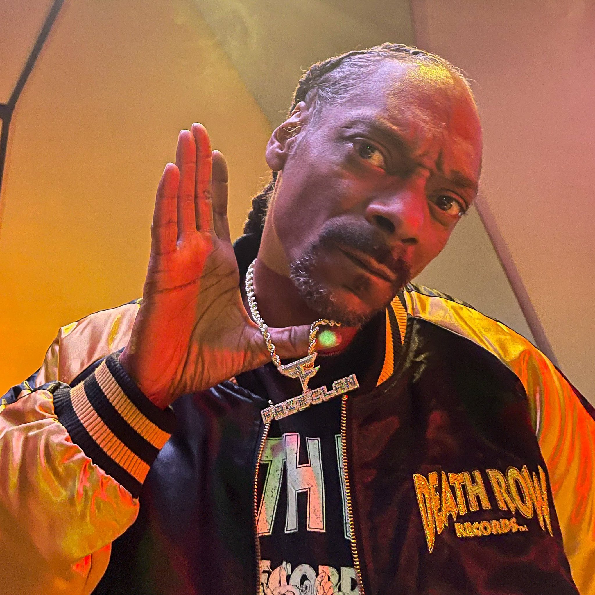 Snoop Dogg Joins Faze Clan